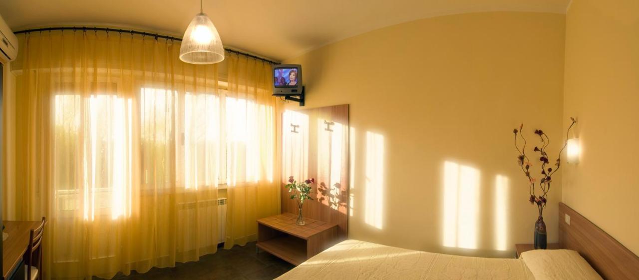 Hotel Il Cavaliere Nero 티레니아 외부 사진