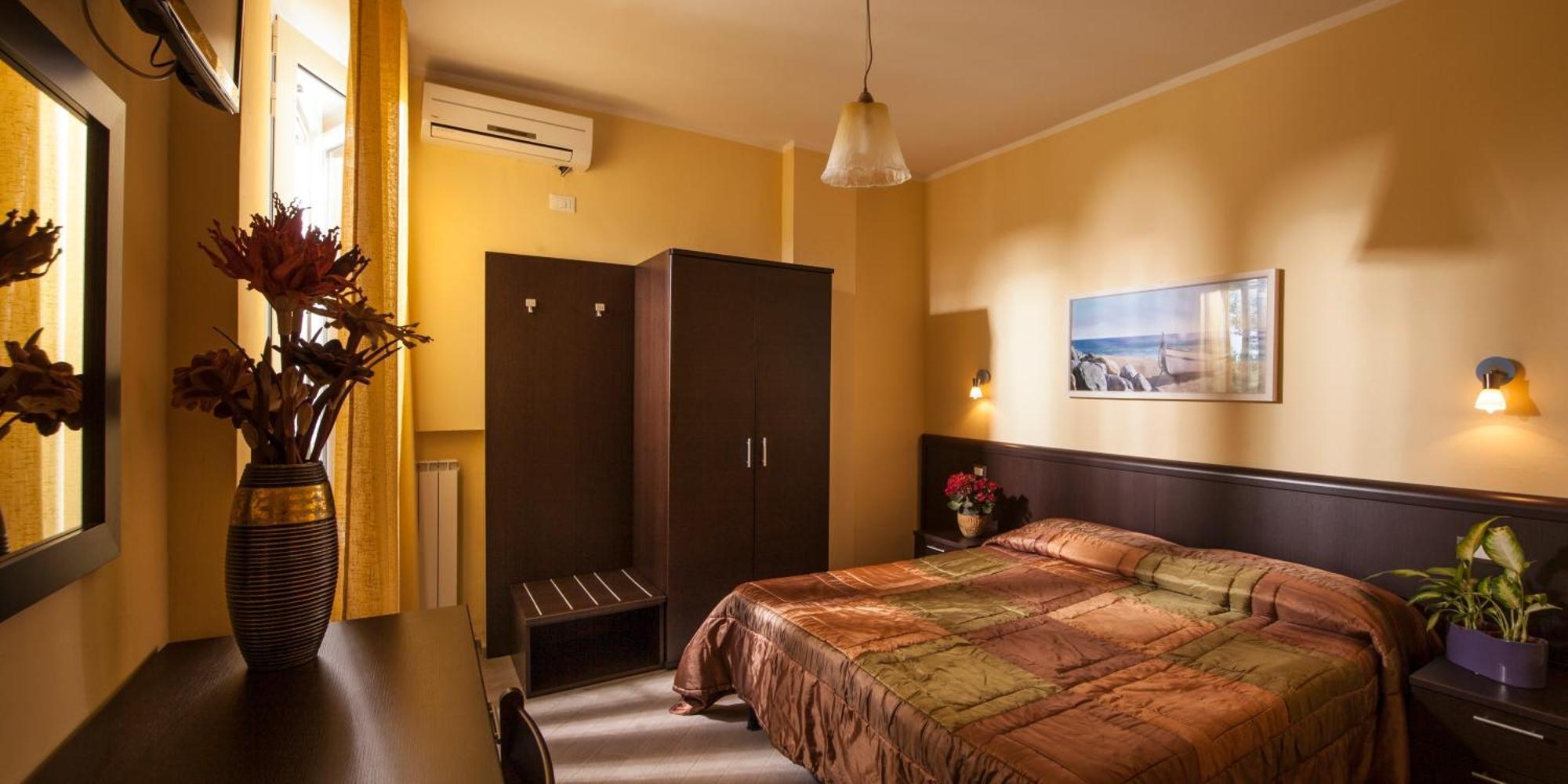 Hotel Il Cavaliere Nero 티레니아 외부 사진